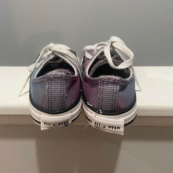 Kids shimmery purple converse size 2 *inspect photos for wear - Picture 5 of 10